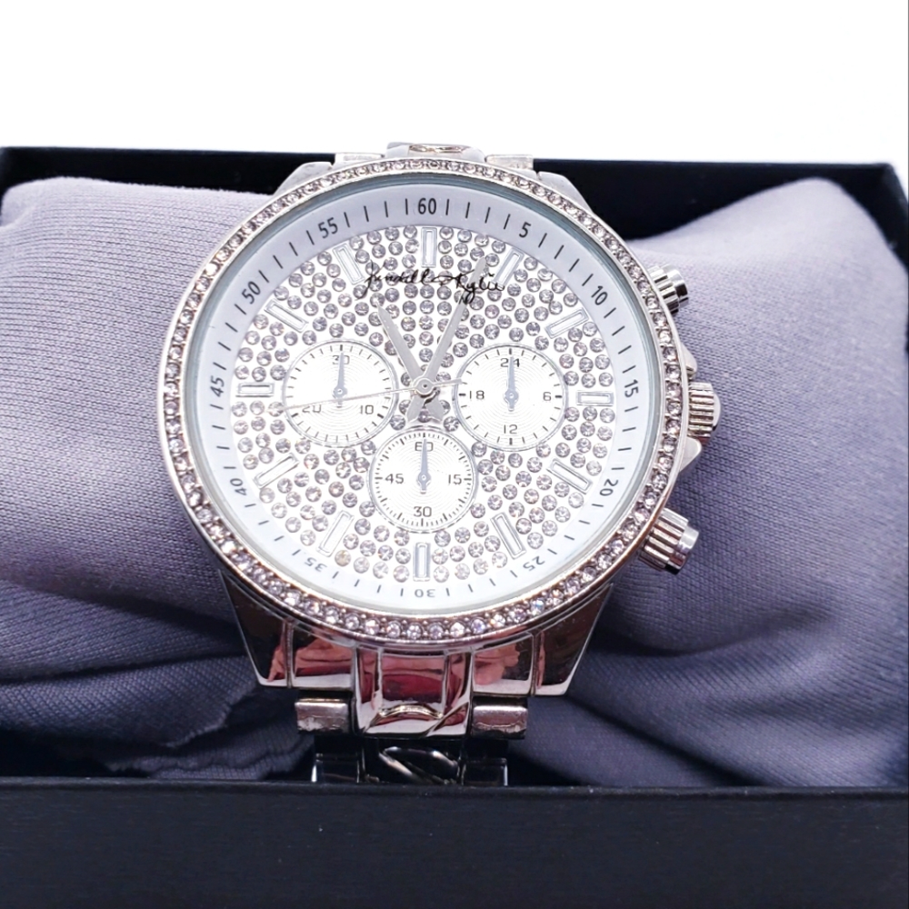 KENDALL AND KYLIE WATCH